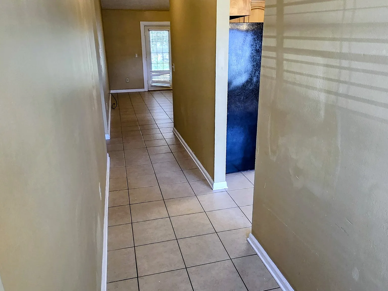 3 bed, 1333 sqft, $1,800 — Photo 2