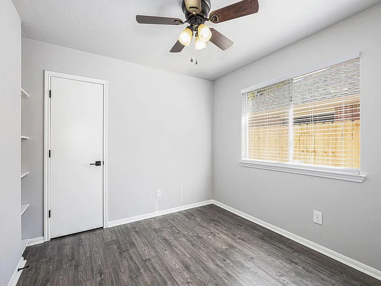 18234 Campbellford Dr — Photo 11
