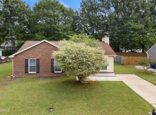 1916 Riverknoll Dr, Raleigh, NC 27610