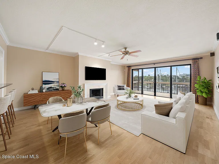 2220 Front St #303 — Photo 7