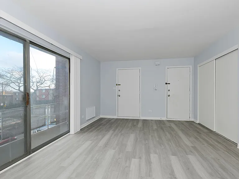 2040 W 111th St — Photo 7