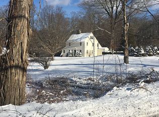 31 Marchant Rd, Redding, CT 06896