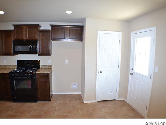 5th image of 410 E 148th St S