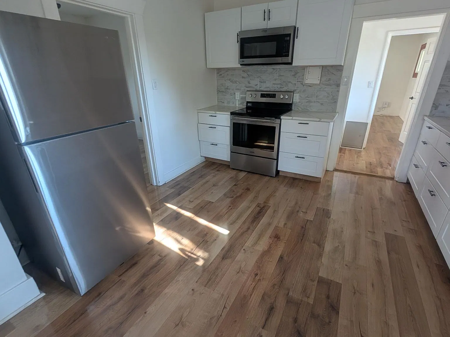 3 bed, 1080 sqft, $1,995 — Photo 2