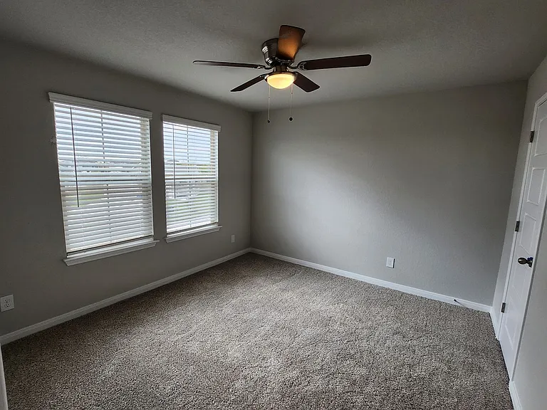 332 Caleb Ct — Photo 16
