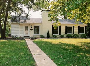 9544 Park Ln, Saint Louis, MO 63124