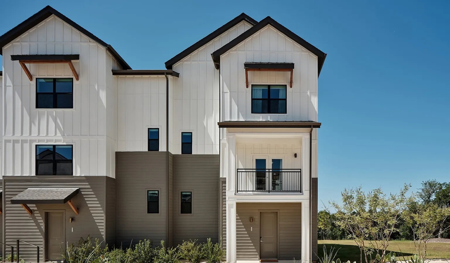 Honeycomb Dr, Austin — Photo 1