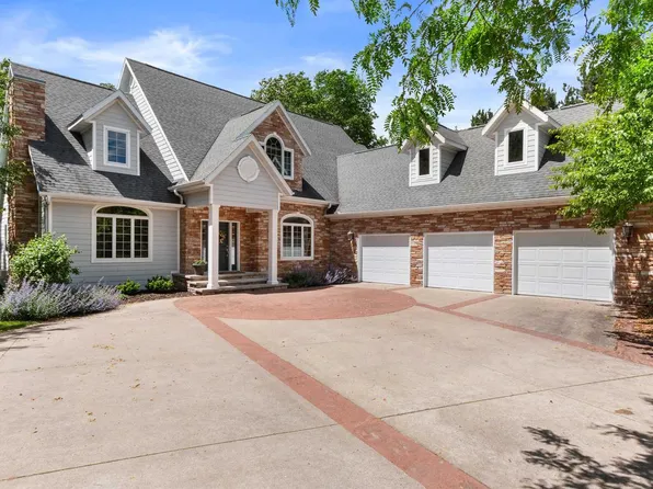 152 MAPLE BLUFF ROAD NORTH, Stevens Point, WI 54482