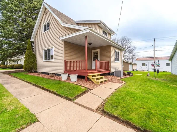 208 WALNUT STREET, Marathon, WI 54448