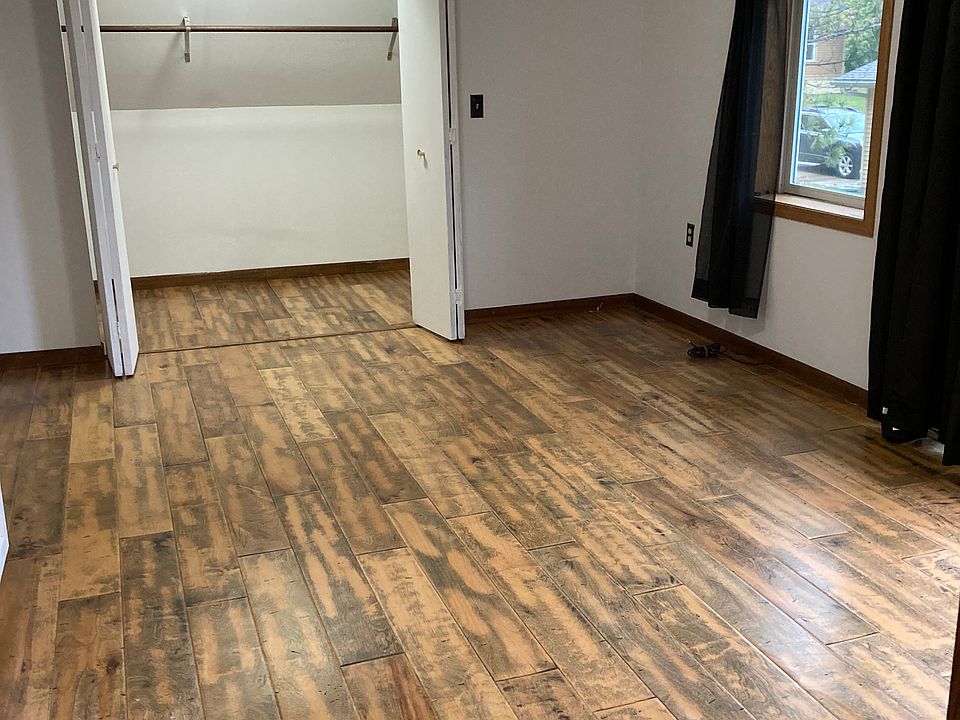 2nd image of 607 Ash St #2