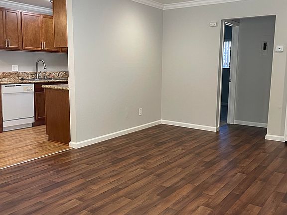 2nd image of 633 Grand Fir Ave APT 3