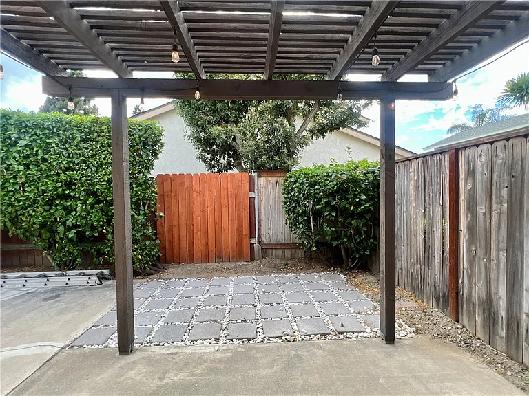 724 N Morgan St #A — Photo 22