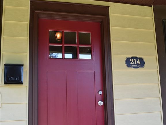 2nd image of 214 Gordon Ave
