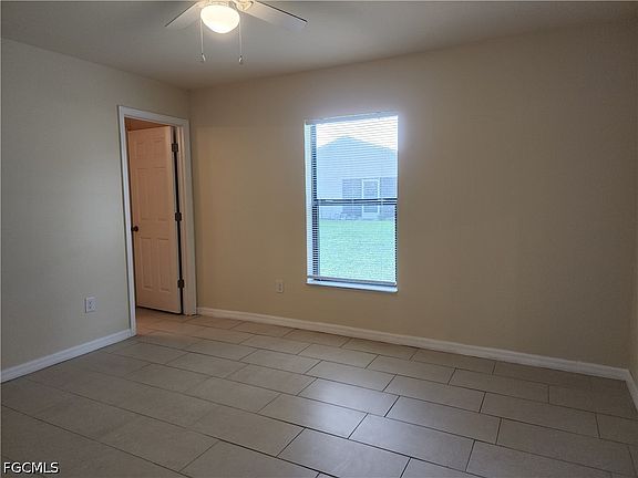 5th image of 121 SW 16th Ter