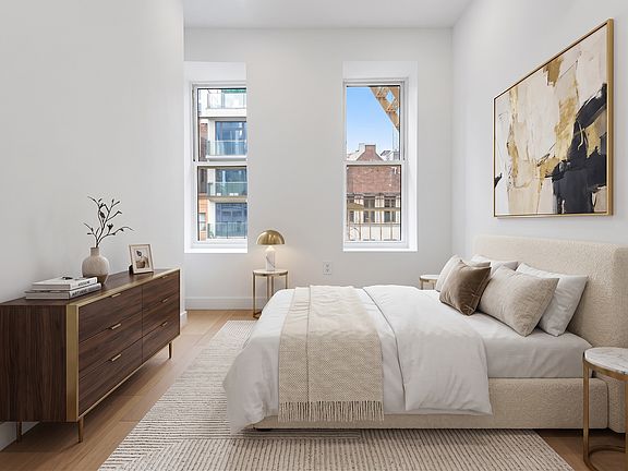 3rd image of 246 E 53rd St #4C