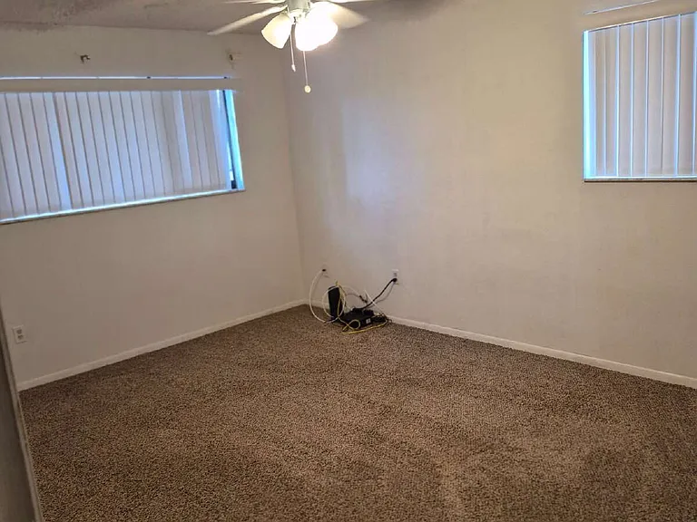 6018 Laketree Ln #B — Photo 21
