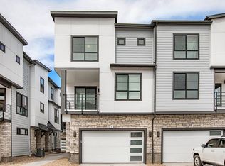 2010 S Holly St UNIT 4, Denver, CO 80222