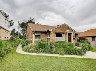 3251 S 35th St, Milwaukee, WI 53215