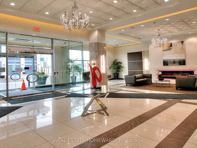 7161 Yonge St #2430 — Photo 29