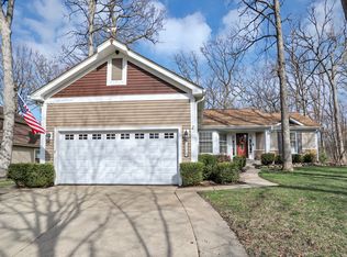 1113 Oak Ridge Dr, Streamwood, IL 60107