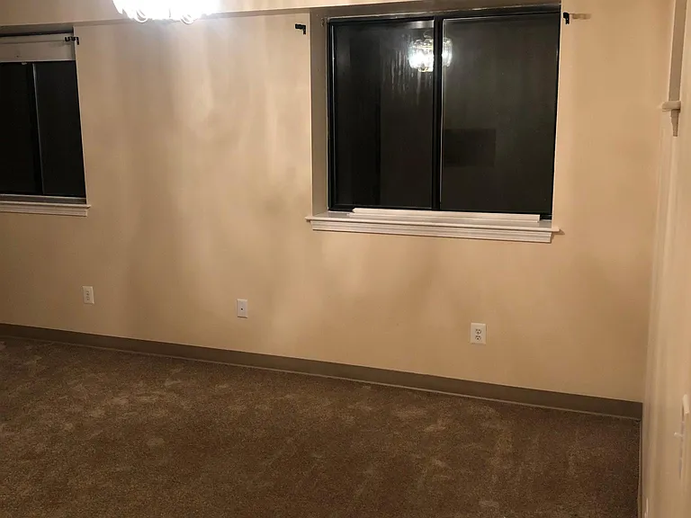 142 Van Zandt Ave #103 — Photo 5