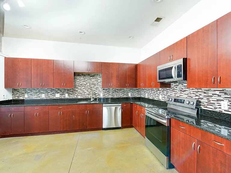 927 Westmere Ave — Photo 8