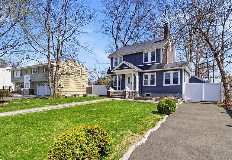 925 Plainfield Ave — Photo 3