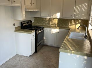 521 N Hill Ave APT 10, Pasadena, CA 91106