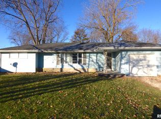 105 Oakdale Rd, Washington, IL 61571