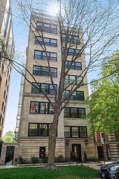 1st image of 1519 Hinman Ave APT 7N