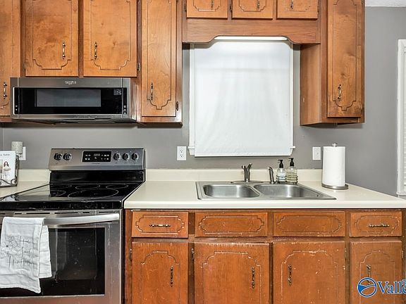 4th image of 120 Aurora Cir