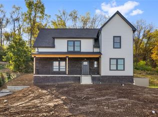 12440 Saint Nikolai Dr, North Huntingdon, PA 15642