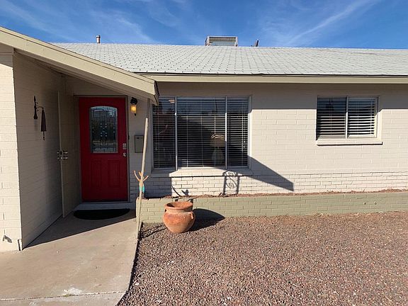 3rd image of 38 E Balboa Dr