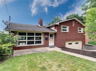 1122 Greenlawn Dr, Pittsburgh, PA