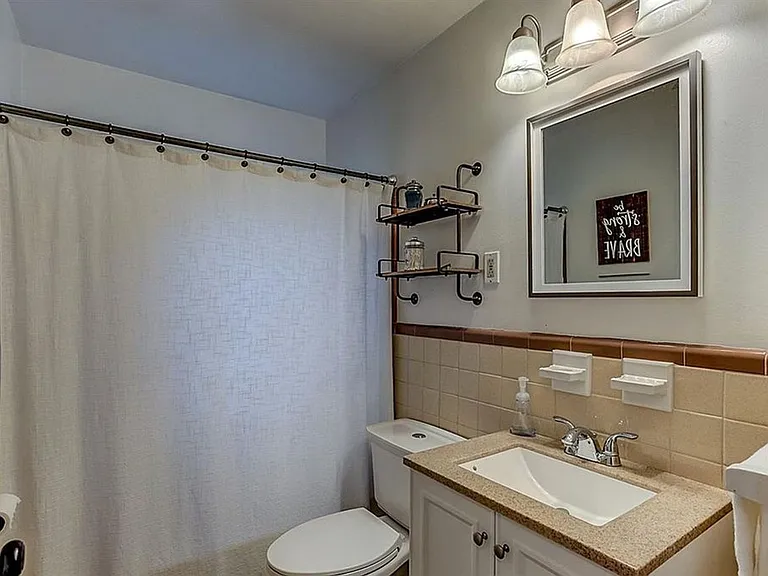 1663 Estate Dr — Photo 10