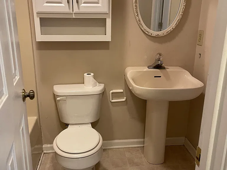 809 Hilltop Cir #HOUSE — Photo 10