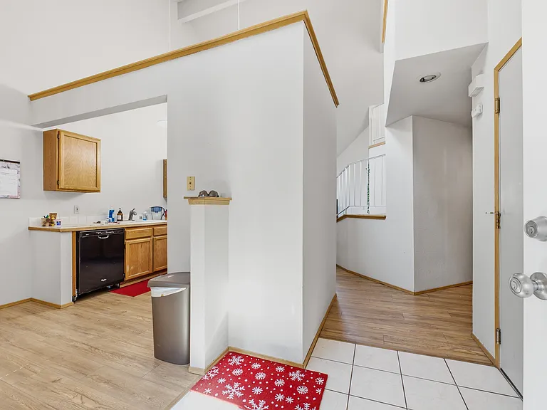 627 Shannon St — Photo 3