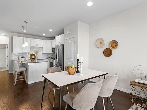 4th image of 3521 NE 146th Pl