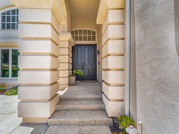 3rd image of 24961 Alicante Dr