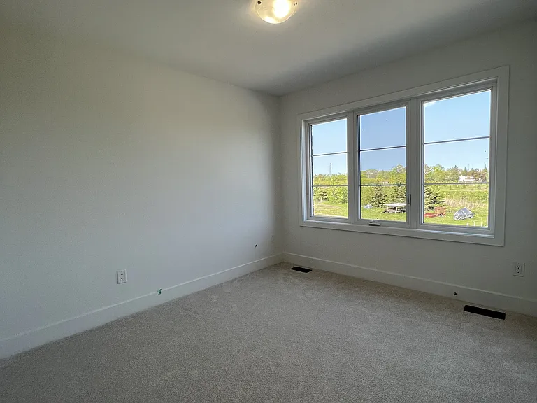 8 Sobczak Dr — Photo 10