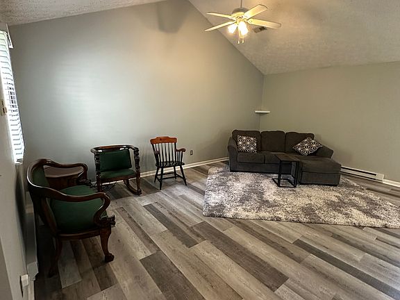 2nd image of 9 Fountain Dr #9