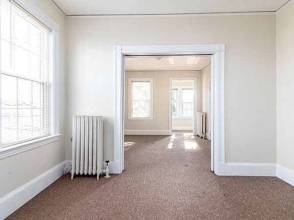 4th image of 29-31 Nightingale Ave