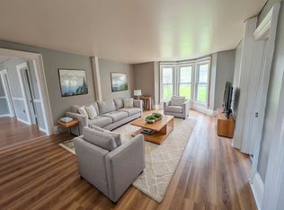 34 Forsythe St #1, Fort Erie, ON L2A 1X2
