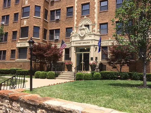 Carlyle Apartments Photo 1