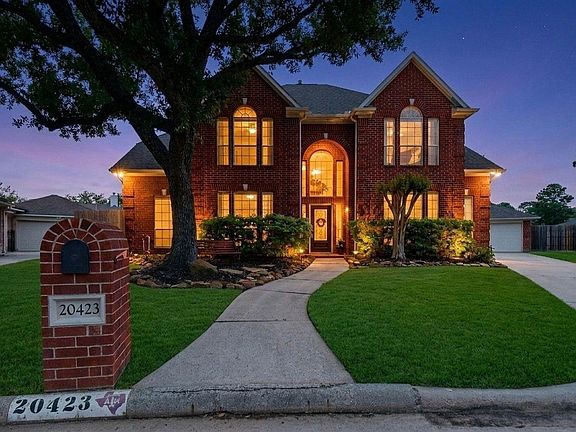 2nd image of 20423 Forest Dr