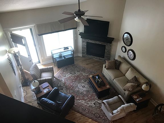 5th image of 9556 Aster Ln