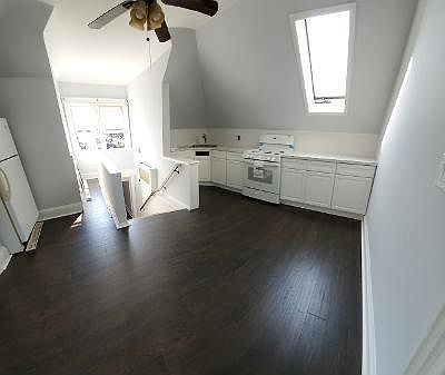1st image of 669 Clarence Ave