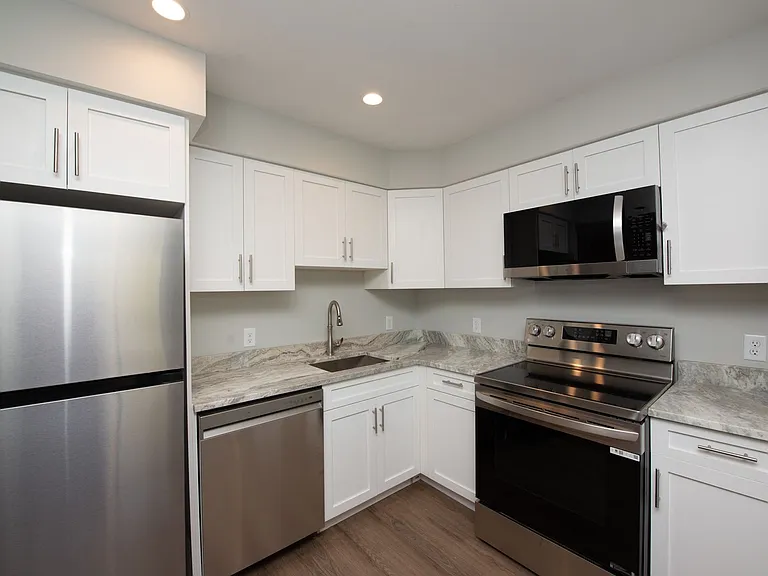 925 at North — Photo 35
