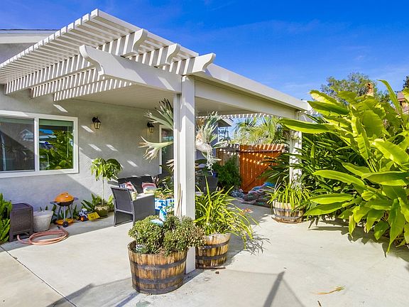 3rd image of 7735 Parkdale Ct