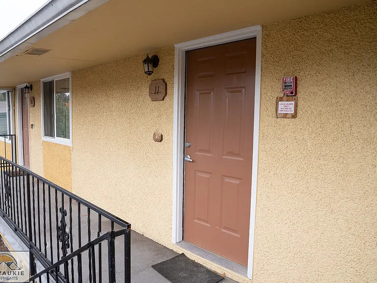 4545 SE Ina Ave #11 — Photo 6
